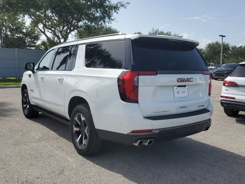 Used 2025 GMC Yukon XL AT4 Ultimate AWD/4WD image 6