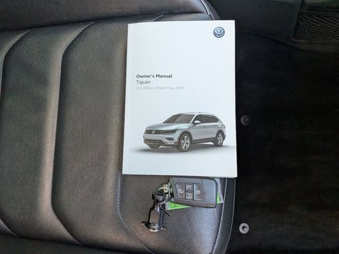 Used 2018 Volkswagen Tiguan SEL Premium AWD/4WD image 25