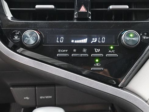 Used 2024 Toyota Camry SE FWD image 21