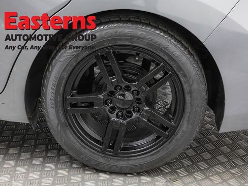 Used 2017 Hyundai Elantra SE w/ Cargo Package image 30