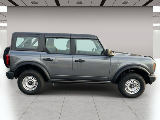 Used 2025 Ford Bronco 4-Door AWD/4WD image 2