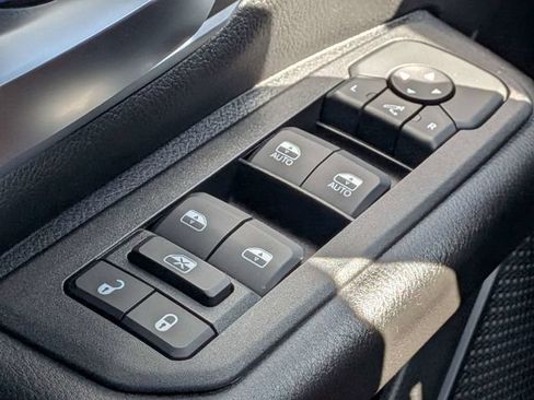 Used 2025 RAM 1500 Big Horn RWD image 25