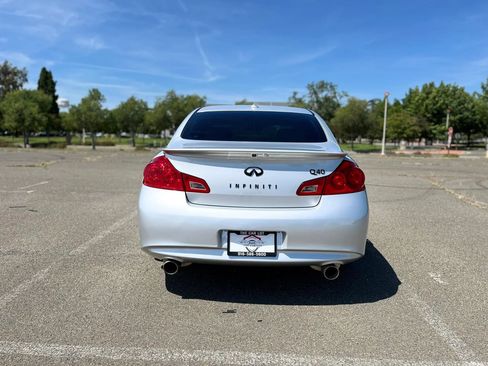 Used 2015 INFINITI Q40 w/ Navigation Package RWD image 7