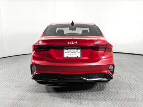 Used 2024 Kia Forte LXS FWD image 7