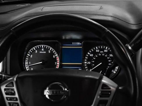 Used 2019 Nissan Titan PRO-4X image 19