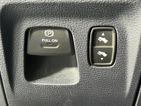 Used 2019 RAM 1500 Limited AWD/4WD image 31