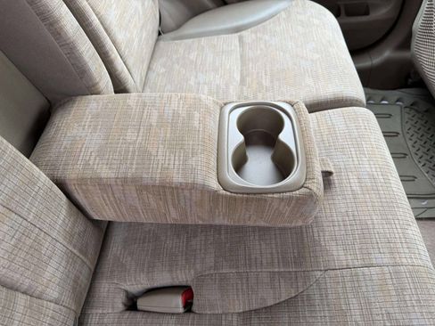 Used 2004 Honda CR-V LX image 25