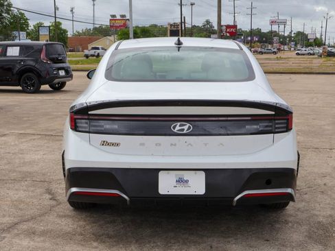 Used 2025 Hyundai Sonata SEL FWD image 19