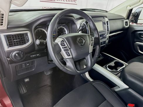 Certified 2019 Nissan Titan SV w/ SV Convenience Package image 20