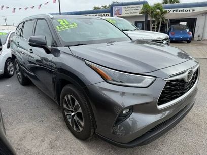 Used 2021 Toyota Highlander XLE