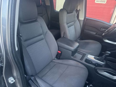 Used 2022 Nissan Frontier SV image 22
