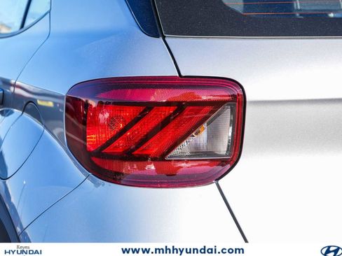 New 2026 Hyundai Venue SEL FWD image 9