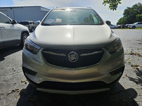Used 2021 Buick Encore Preferred w/ Safety Package II image 3