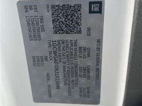 Used 2018 Chevrolet Express 2500 w/ Driver Convenience Package image 14