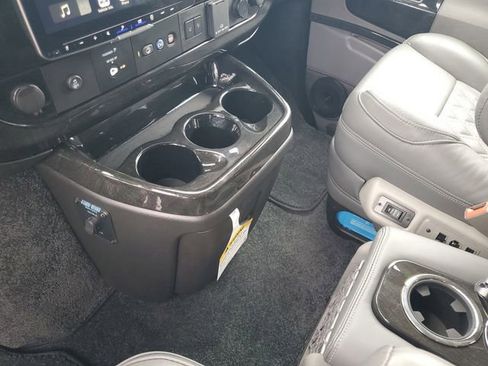 Used 2024 GMC Savana 2500 RWD image 19