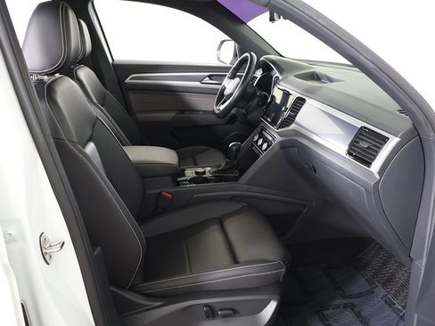 Used 2023 Volkswagen Atlas Cross Sport SEL R-Line image 35