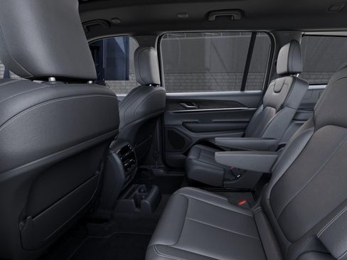 New 2025 Jeep Grand Cherokee L Limited w/ Black Appearance Package AWD/4WD image 23