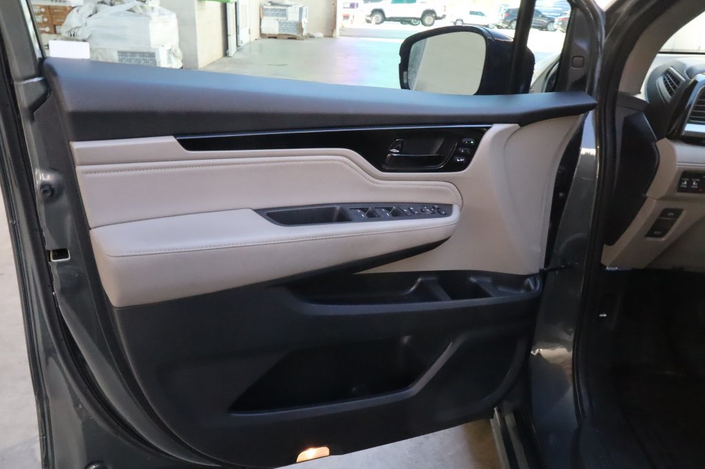 Used 2018 Honda Odyssey Elite image 19