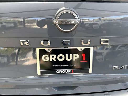 Certified 2022 Nissan Rogue Platinum w/ Head-Up Display Package FWD image 10