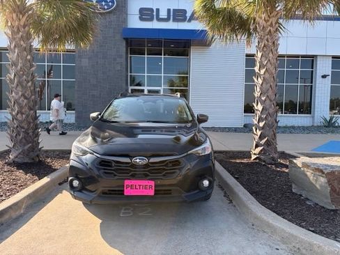 Used 2024 Subaru Crosstrek 2.0i Premium AWD/4WD image 2