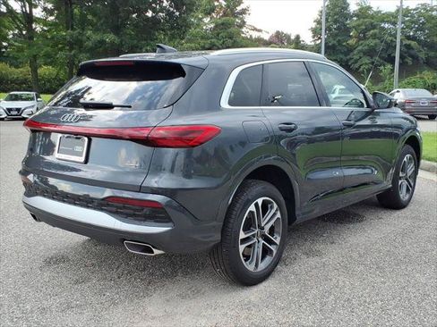 Certified 2025 Audi Q5 Premium w/ Convenience Package AWD/4WD image 8