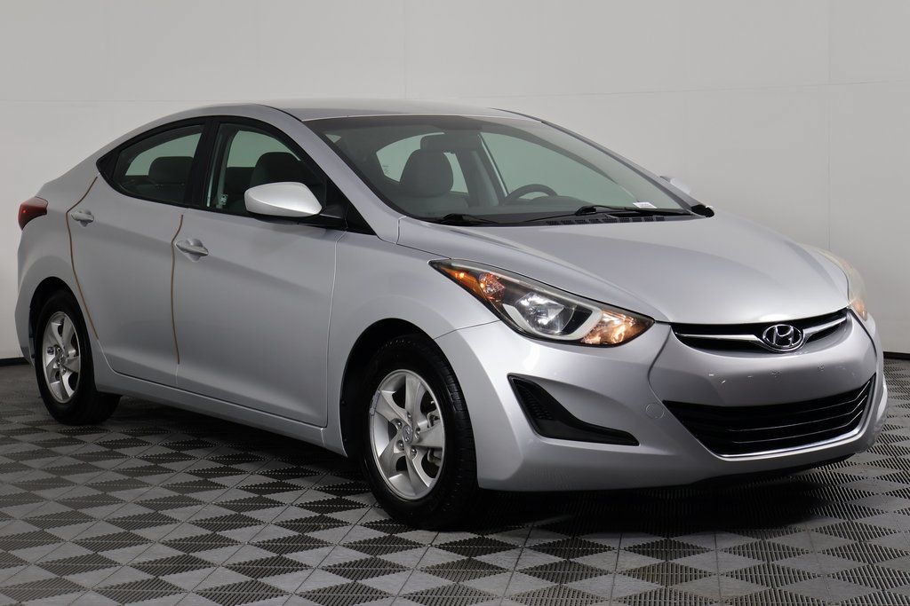 Used 2014 Hyundai Elantra SE FWD image 3