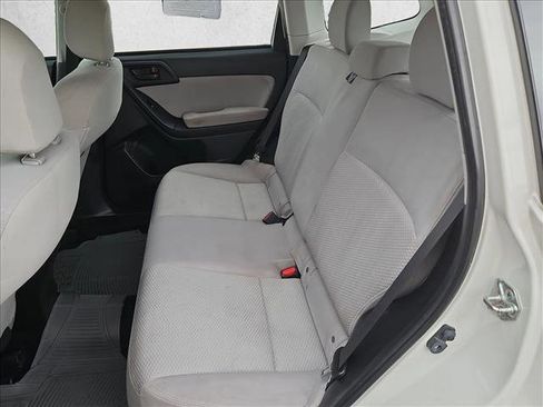 Used 2014 Subaru Forester 2.5i AWD/4WD image 18
