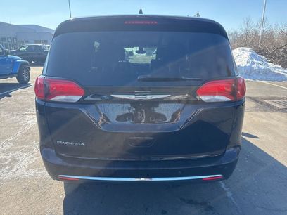 Used 2017 Chrysler Pacifica Touring-L