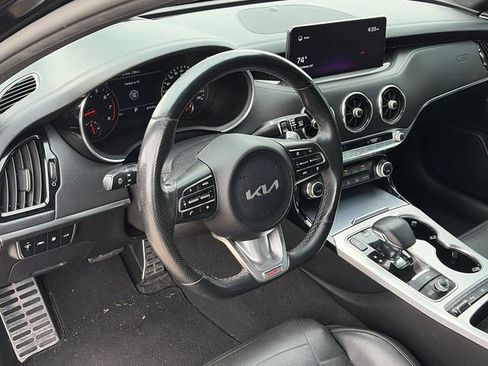 Used 2022 Kia Stinger GT2 image 16