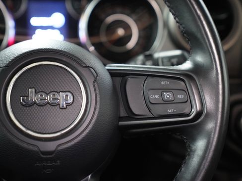 Used 2022 Jeep Wrangler Unlimited Sport AWD/4WD image 19