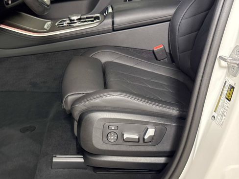 Used 2024 BMW X5 sDrive40i w/ Premium Package RWD image 18