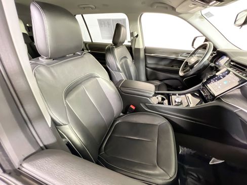 Used 2021 Jeep Grand Cherokee L Limited image 28