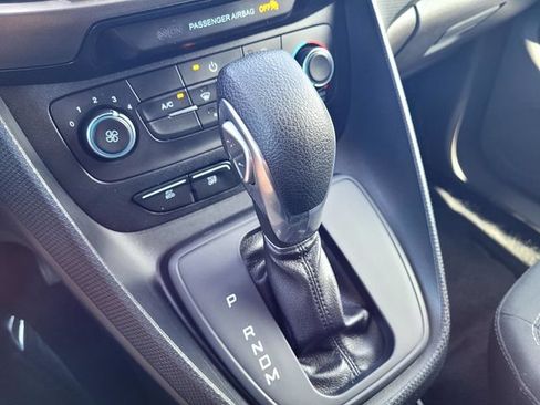 Certified 2021 Ford Transit Connect XLT FWD image 17