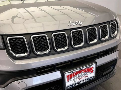 Used 2024 Jeep Compass Latitude w/ Altitude Special Edition AWD/4WD image 31