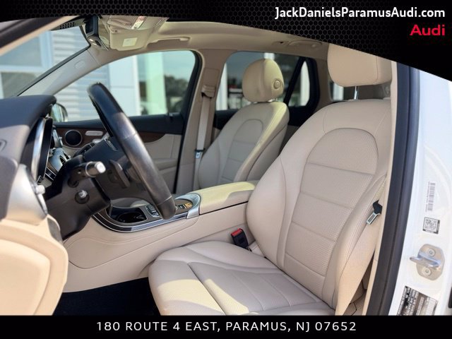 Used 2021 Mercedes-Benz GLC 300 4MATIC image 12