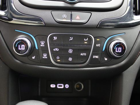 Used 2024 Chevrolet Equinox RS image 40