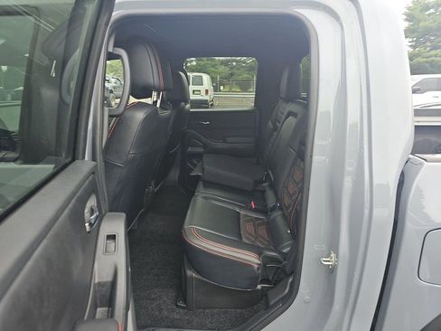 Certified 2025 Nissan Frontier PRO-4X w/ Pro Premium Package AWD/4WD image 12