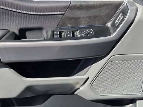 Used 2025 Ford F150 XLT w/ Equipment Group 301A Standard image 21