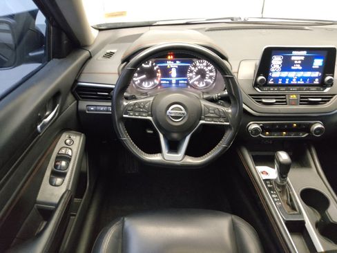 Used 2022 Nissan Altima 2.5 SR w/ Midnight Edition Package FWD image 22