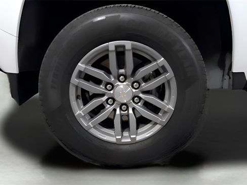 Used 2024 Chevrolet Colorado LT w/ LT Convenience Package image 14