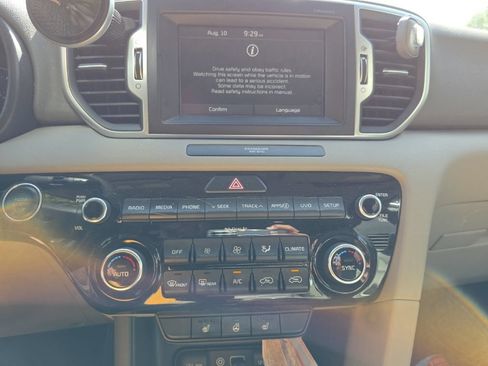 Used 2018 Kia Sportage EX w/ EX Premium Package FWD image 11
