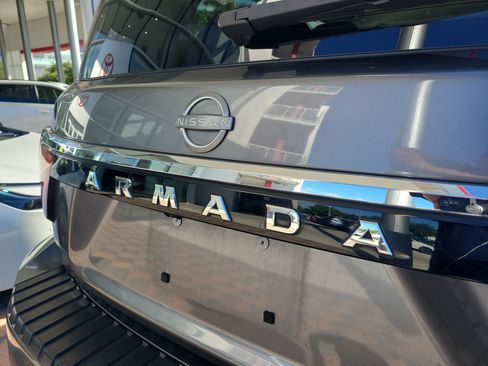 Used 2022 Nissan Armada SV w/ SV Appearance Package AWD/4WD image 9