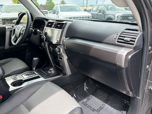Used 2021 Toyota 4Runner SR5 Premium w/ Moonroof Package AWD/4WD image 18