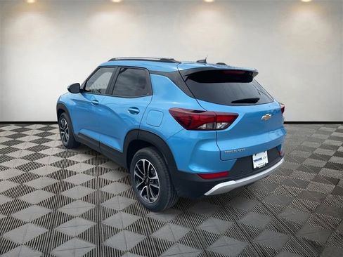 New 2026 Chevrolet TrailBlazer LT w/ Convenience Package FWD image 3