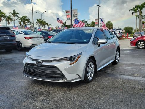 Used 2026 Toyota Corolla LE FWD image 5