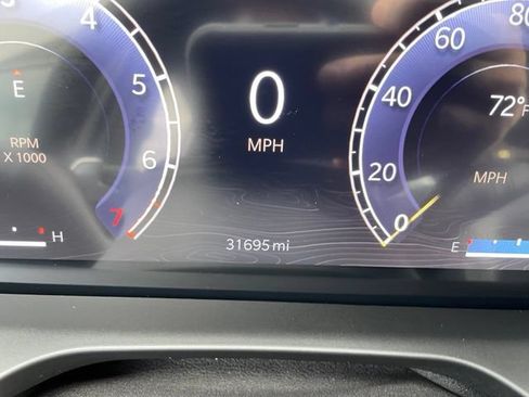 Used 2023 Jeep Grand Cherokee L Altitude AWD/4WD image 17