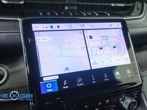 Used 2021 Jeep Grand Cherokee L Overland w/ Luxury Tech Group IV AWD/4WD image 17