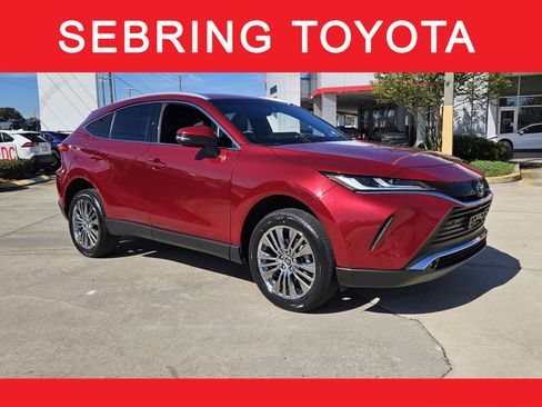 Used 2023 Toyota Venza Limited image 1