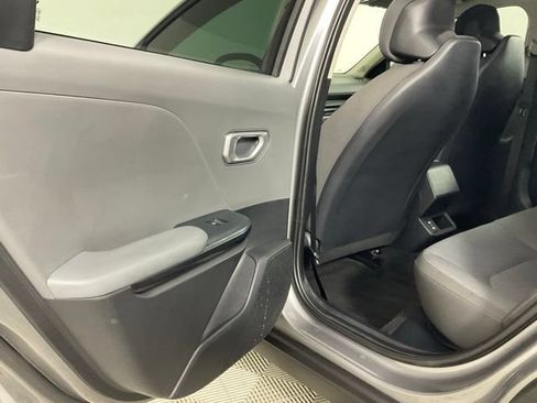 Used 2025 Kia K4 FWD image 12