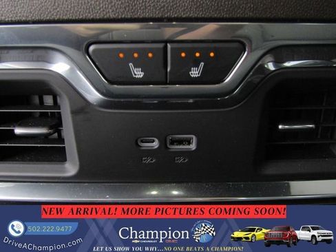 Used 2025 GMC Sierra 1500 SLT w/ SLT Premium Plus Package AWD/4WD image 12